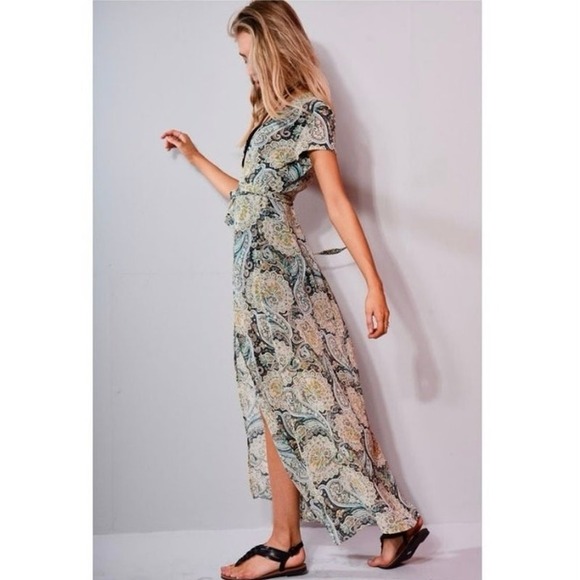 WYLDR Paisley Printed V Neck Maxi Dress W/ Front Split Size Small - Picture 2 of 10